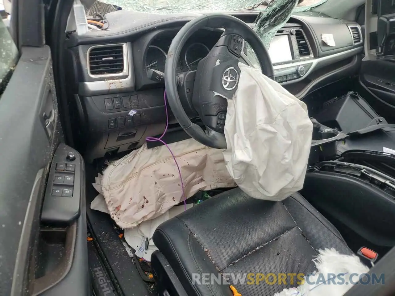 8 Photograph of a damaged car 5TDDZRFH1KS747745 TOYOTA HIGHLANDER 2019