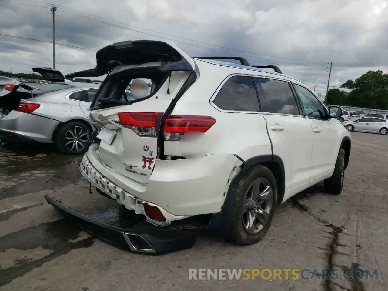 4 Photograph of a damaged car 5TDDZRFH1KS963191 TOYOTA HIGHLANDER 2019