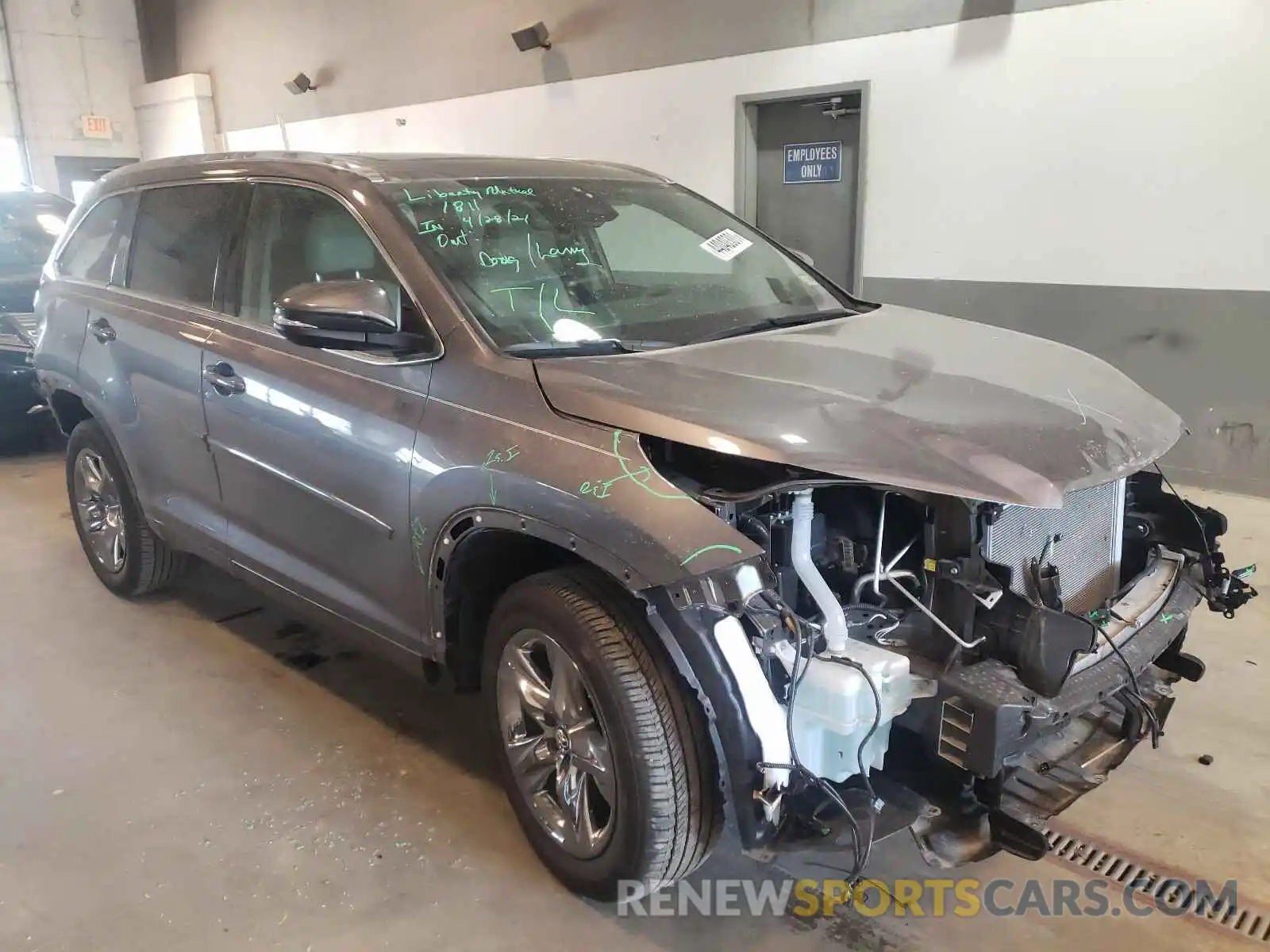 1 Photograph of a damaged car 5TDDZRFH1KS975261 TOYOTA HIGHLANDER 2019