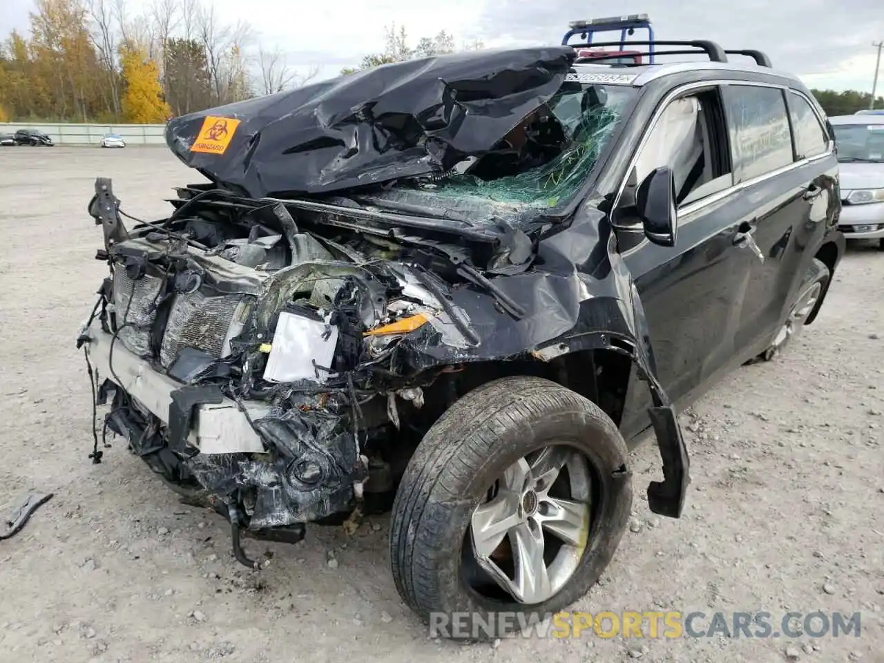 2 Photograph of a damaged car 5TDDZRFH1KS984350 TOYOTA HIGHLANDER 2019