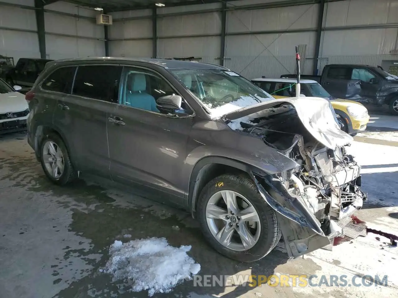 4 Photograph of a damaged car 5TDDZRFH2KS702247 TOYOTA HIGHLANDER 2019