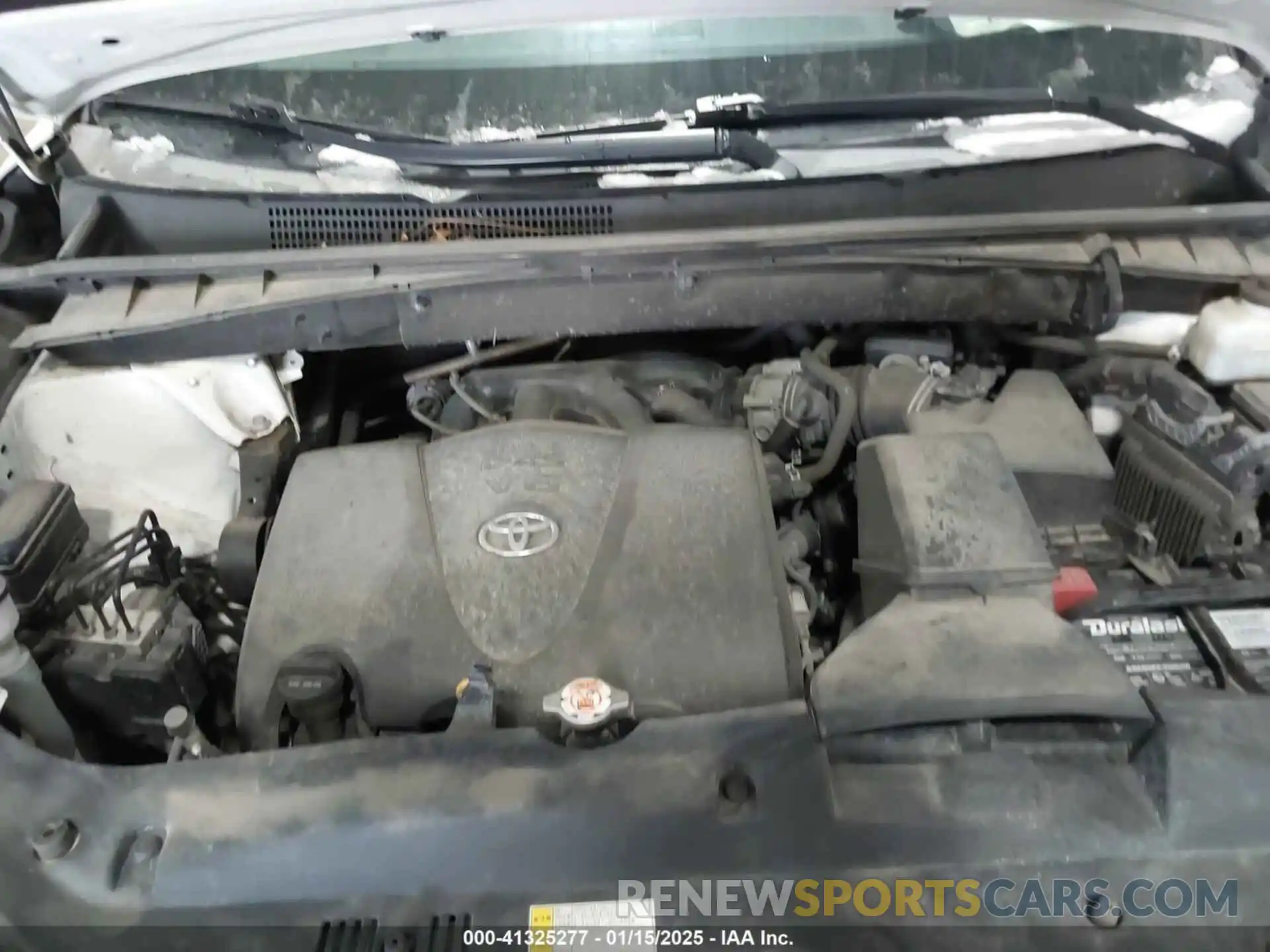 10 Photograph of a damaged car 5TDDZRFH2KS714611 TOYOTA HIGHLANDER 2019