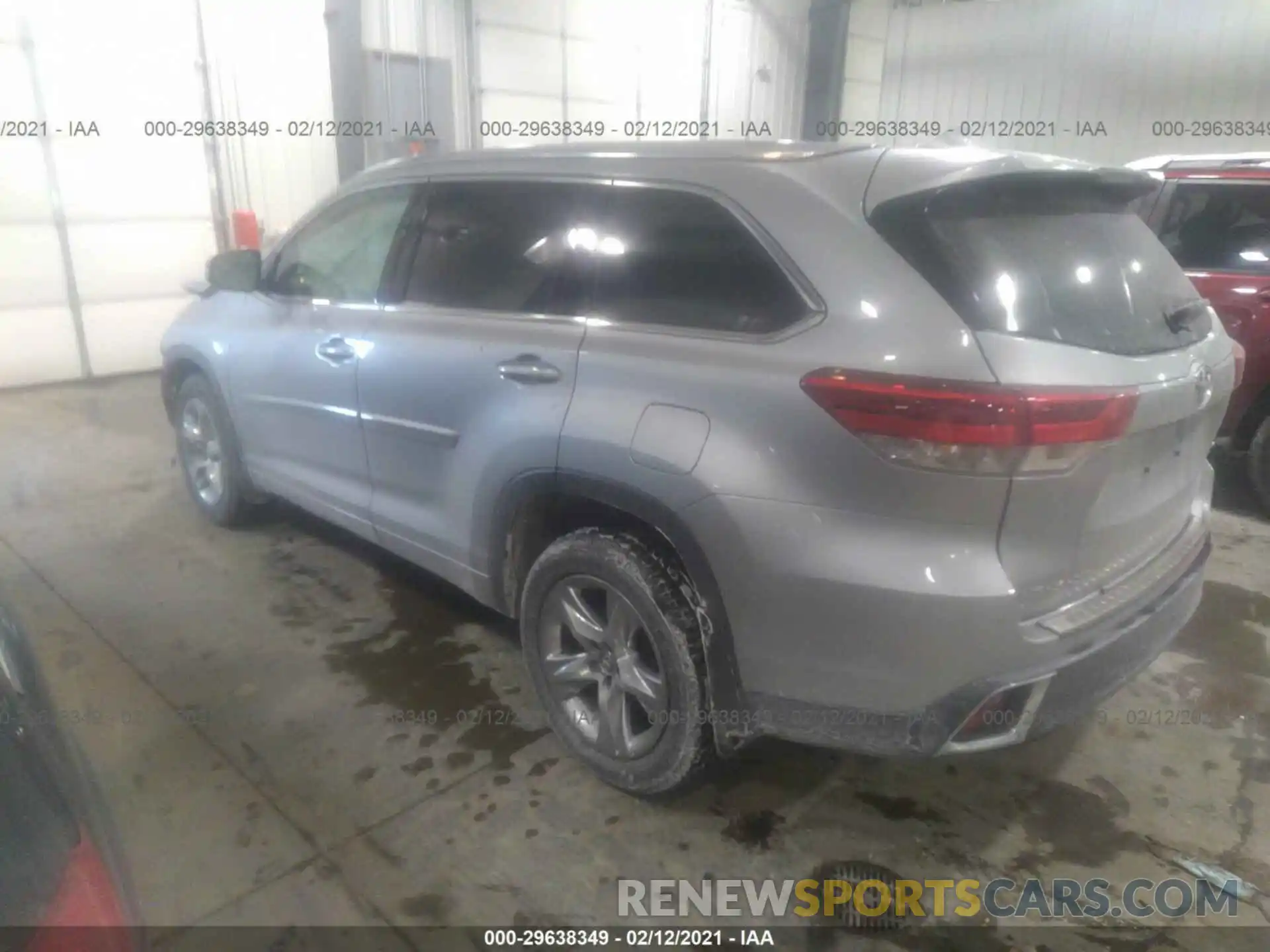 3 Photograph of a damaged car 5TDDZRFH2KS735037 TOYOTA HIGHLANDER 2019