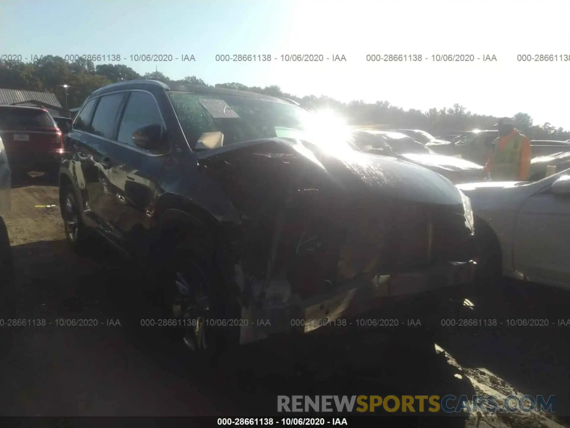 1 Photograph of a damaged car 5TDDZRFH2KS738858 TOYOTA HIGHLANDER 2019