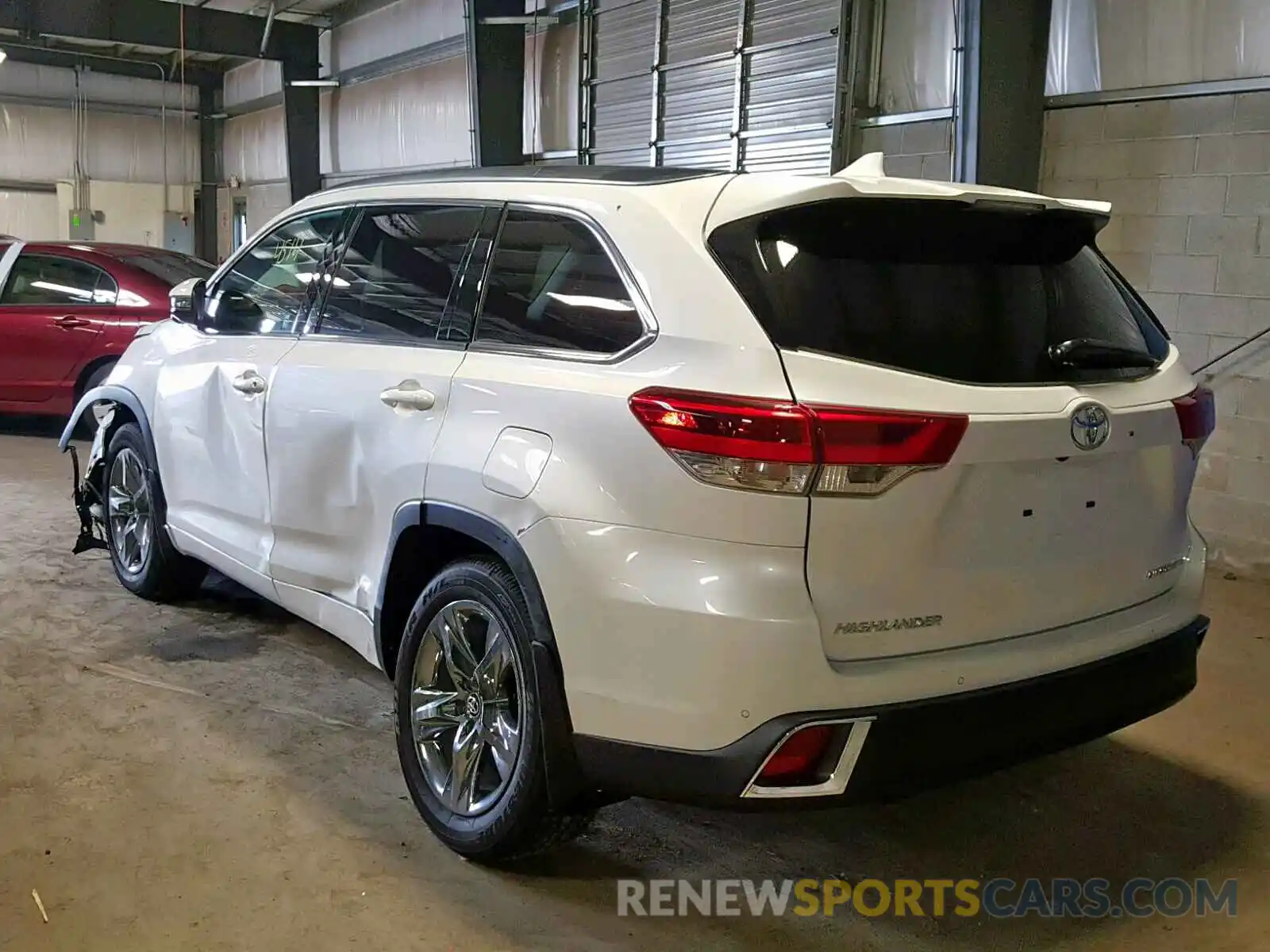 3 Photograph of a damaged car 5TDDZRFH2KS925260 TOYOTA HIGHLANDER 2019