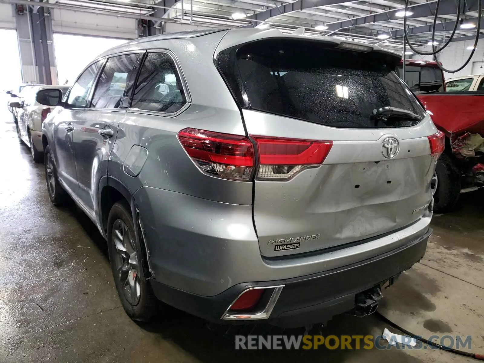 3 Photograph of a damaged car 5TDDZRFH2KS962485 TOYOTA HIGHLANDER 2019