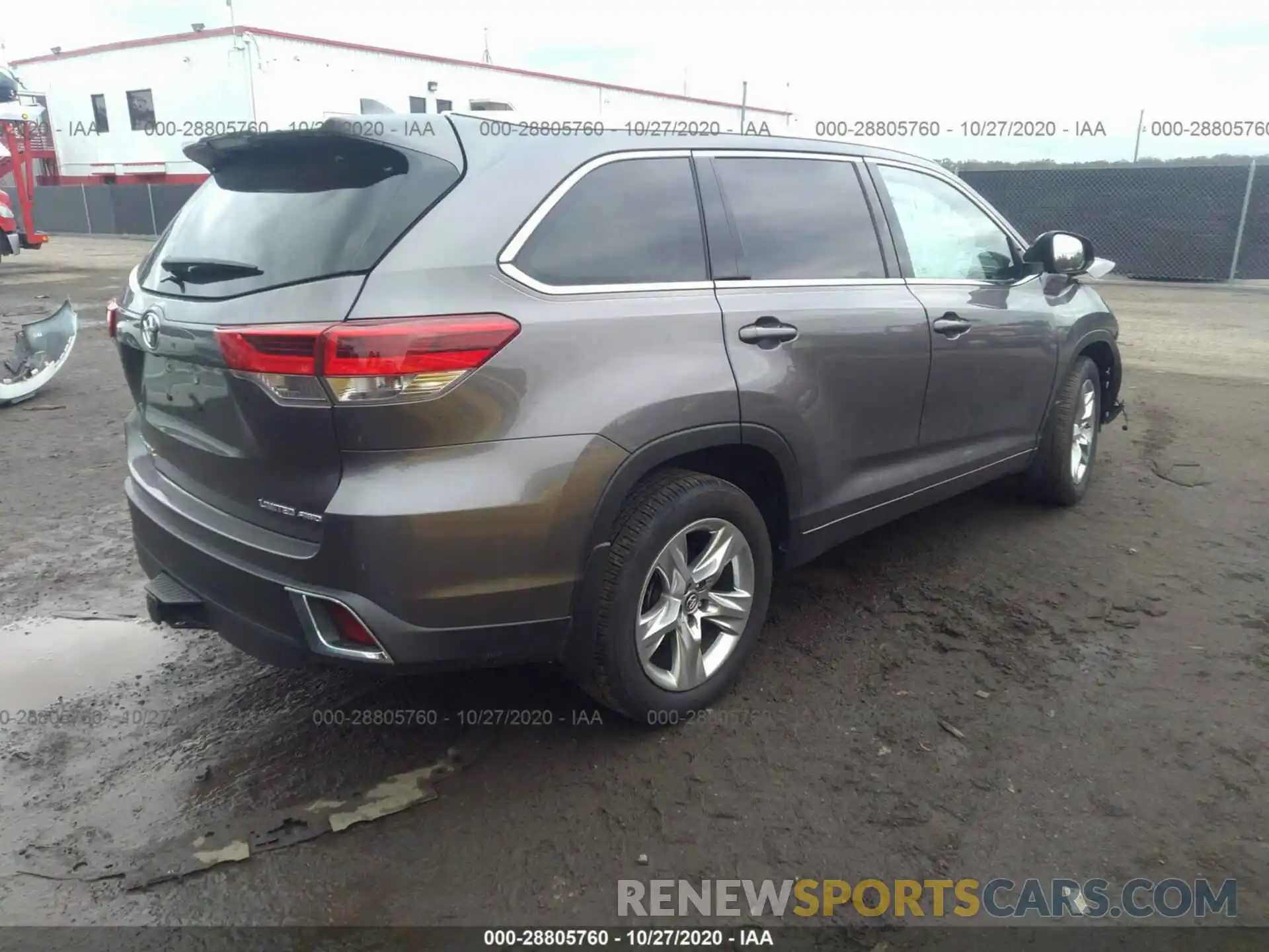 4 Photograph of a damaged car 5TDDZRFH2KS972529 TOYOTA HIGHLANDER 2019