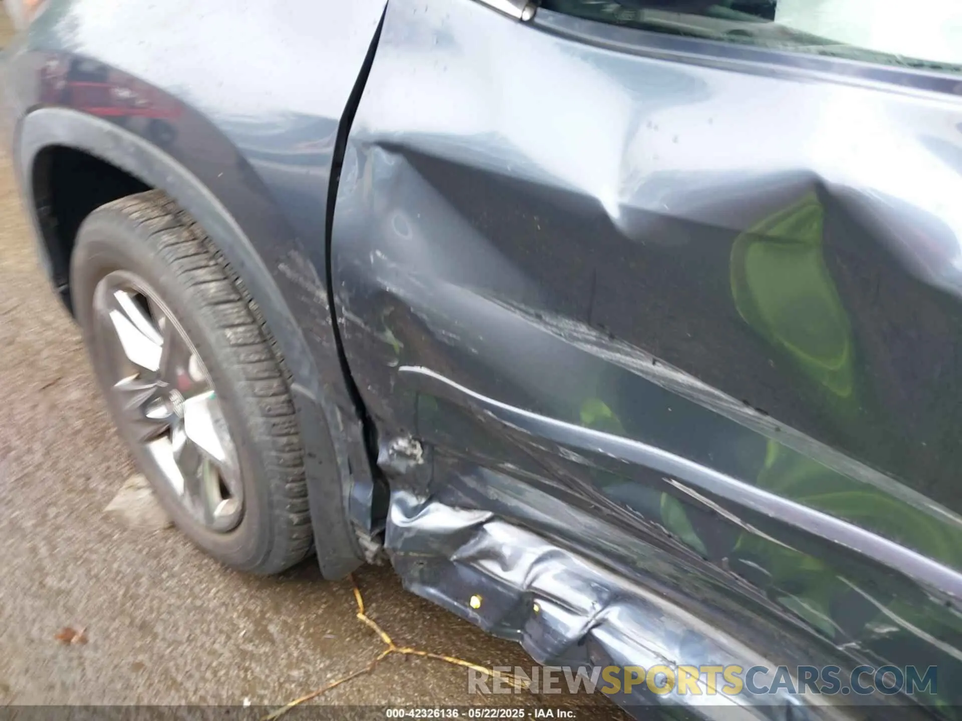 19 Photograph of a damaged car 5TDDZRFH2KS993591 TOYOTA HIGHLANDER 2019