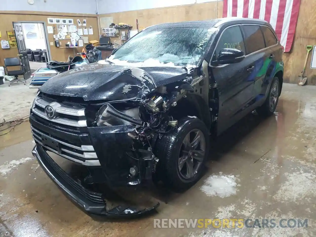 2 Photograph of a damaged car 5TDDZRFH2KS999486 TOYOTA HIGHLANDER 2019