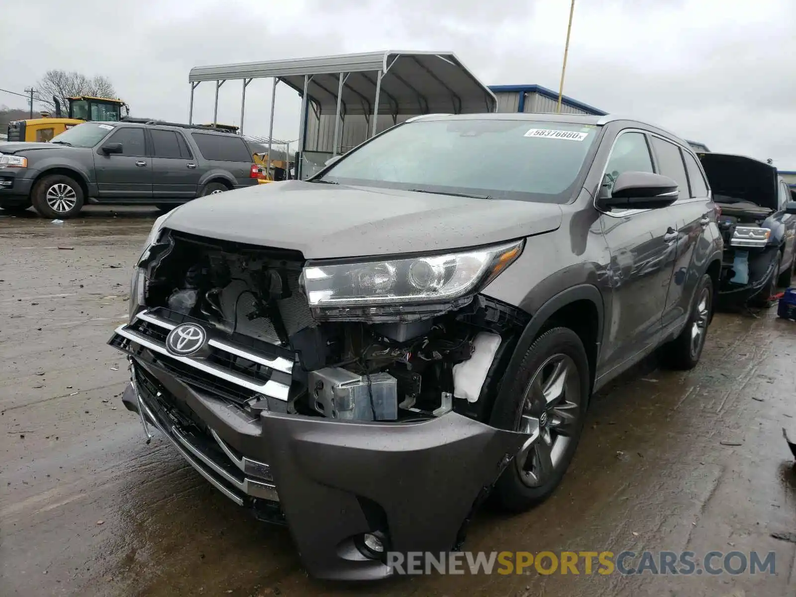 2 Photograph of a damaged car 5TDDZRFH3KS720692 TOYOTA HIGHLANDER 2019