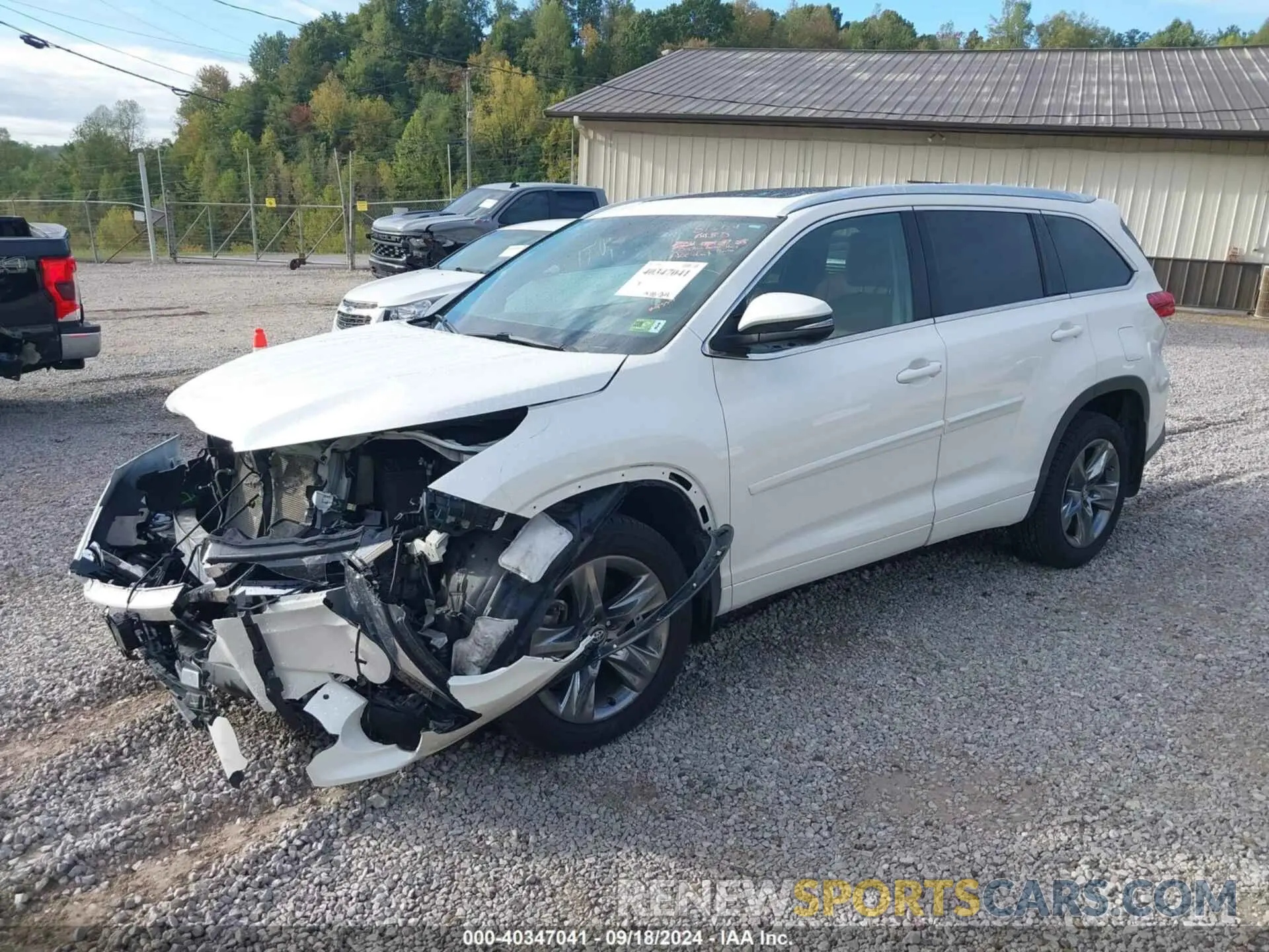 2 Photograph of a damaged car 5TDDZRFH3KS733149 TOYOTA HIGHLANDER 2019
