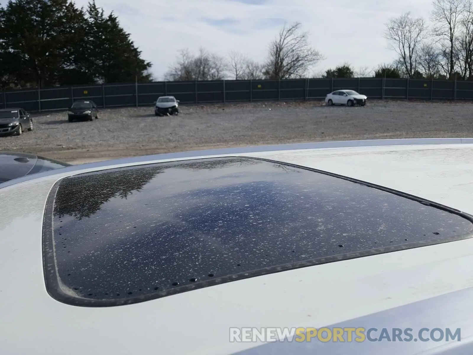 9 Photograph of a damaged car 5TDDZRFH3KS738724 TOYOTA HIGHLANDER 2019