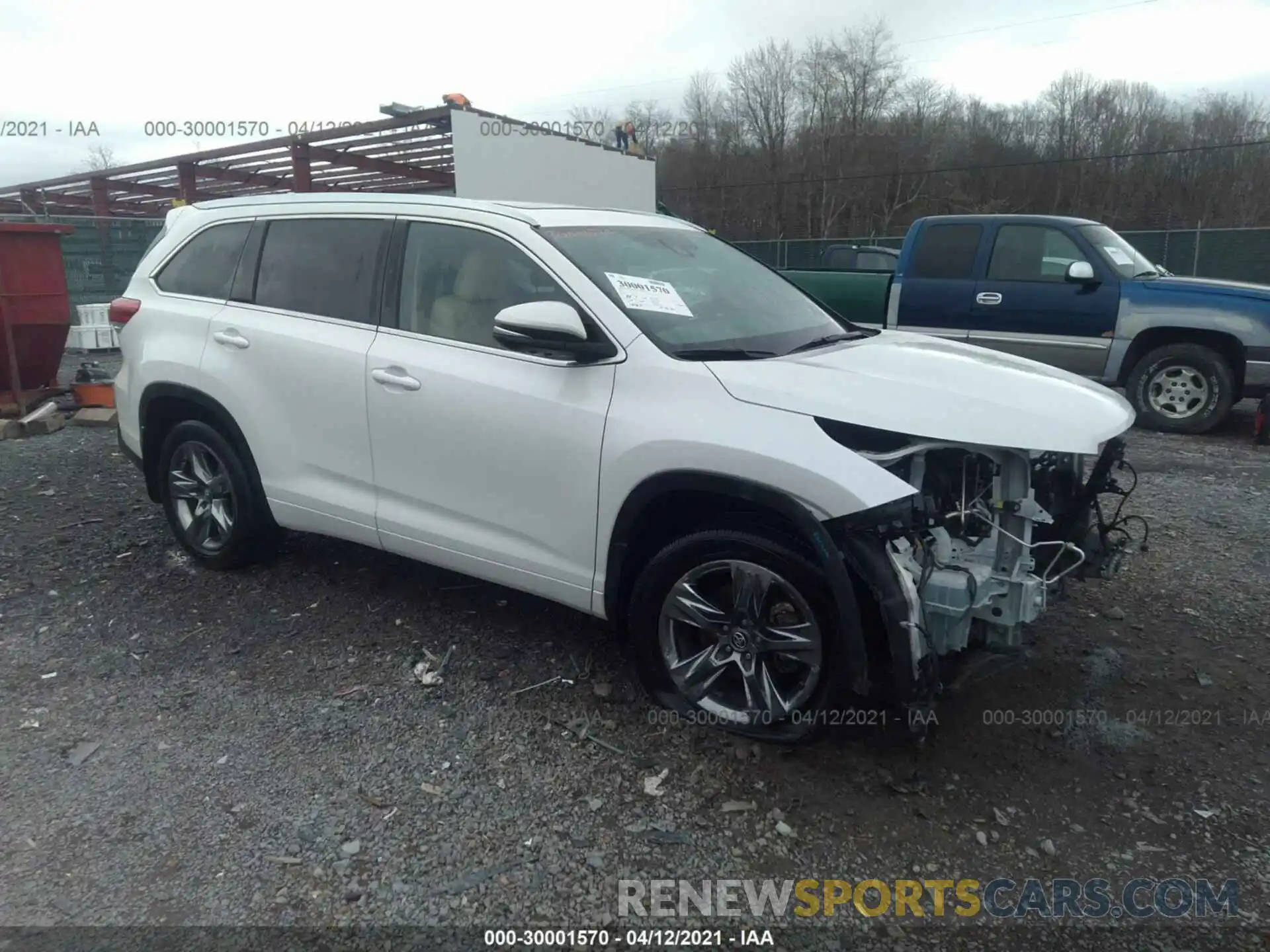 1 Photograph of a damaged car 5TDDZRFH3KS924439 TOYOTA HIGHLANDER 2019