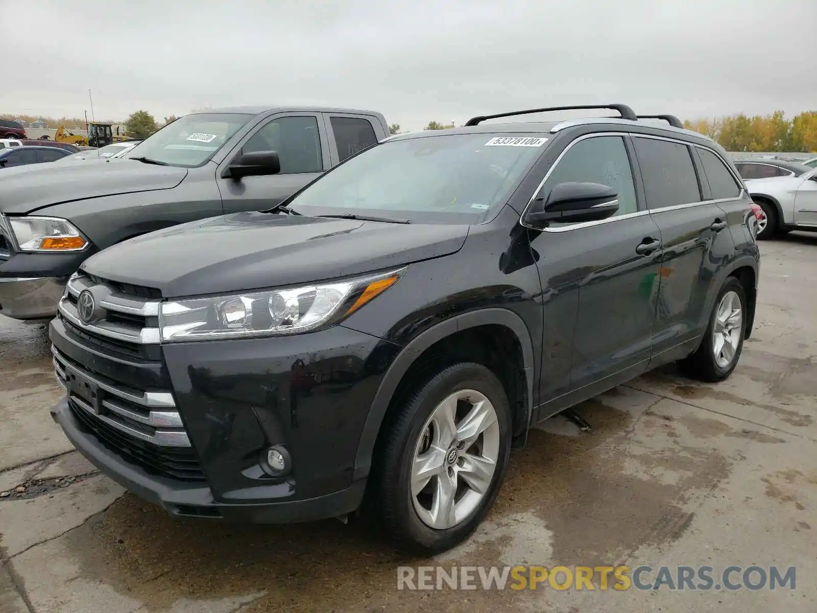 2 Photograph of a damaged car 5TDDZRFH3KS942083 TOYOTA HIGHLANDER 2019