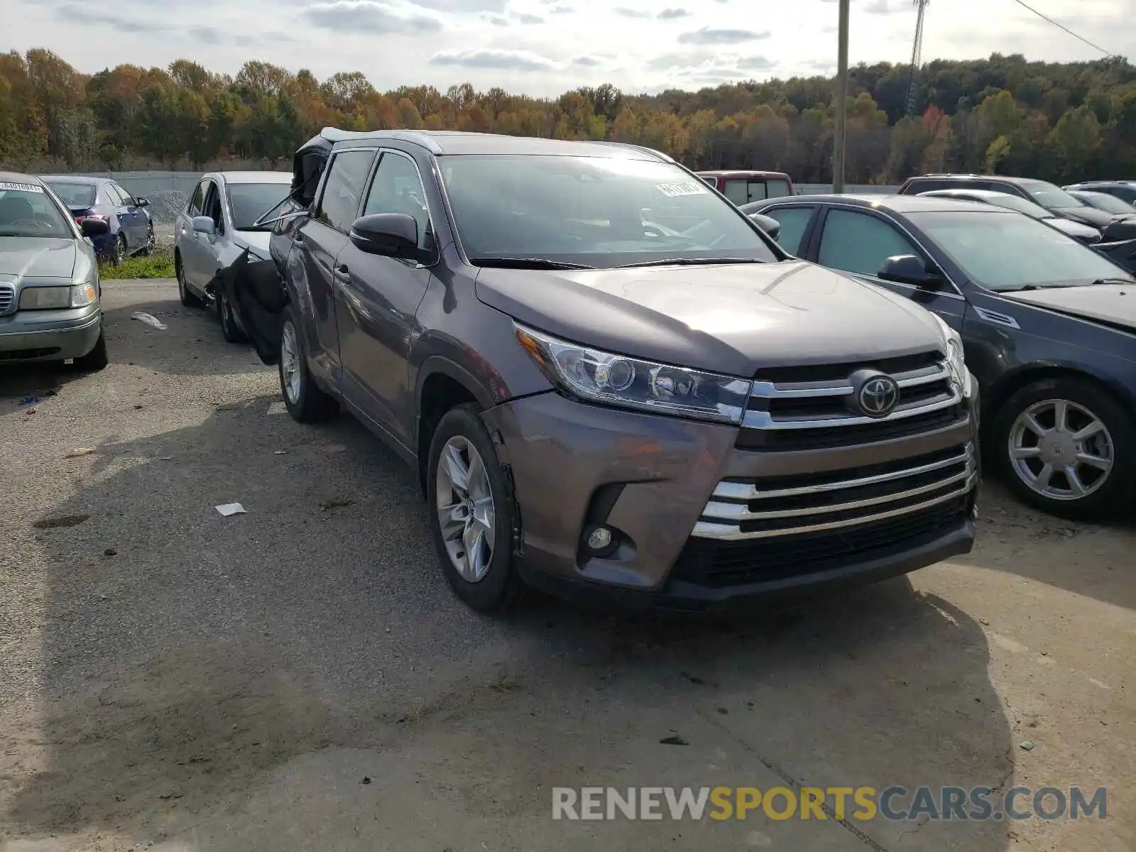 1 Photograph of a damaged car 5TDDZRFH3KS958994 TOYOTA HIGHLANDER 2019