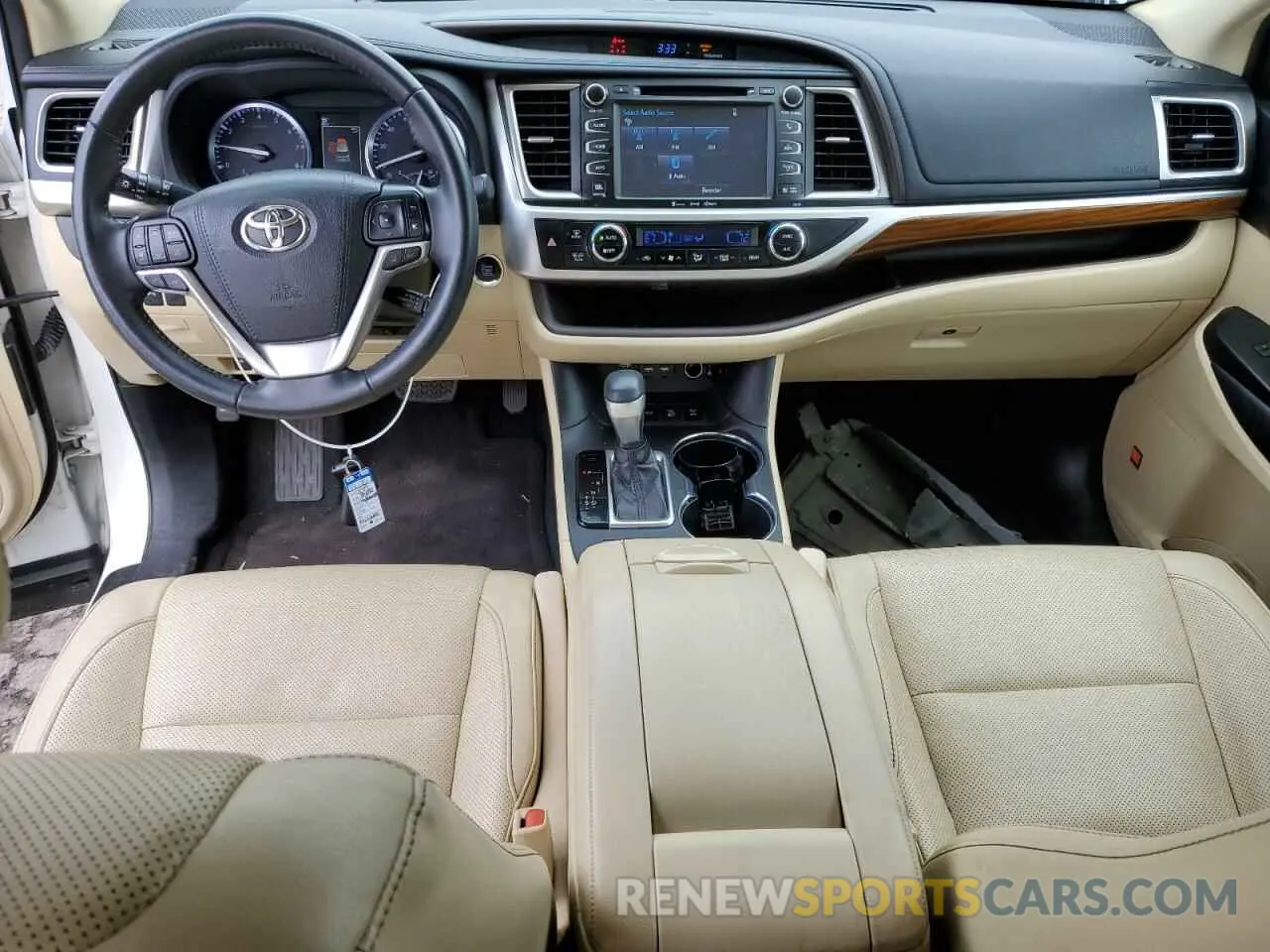 8 Photograph of a damaged car 5TDDZRFH3KS962561 TOYOTA HIGHLANDER 2019