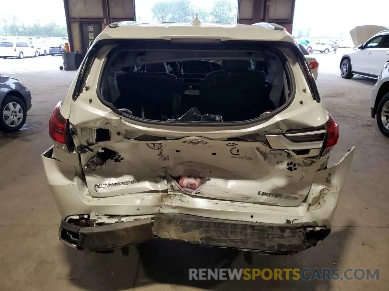 6 Photograph of a damaged car 5TDDZRFH4KS703223 TOYOTA HIGHLANDER 2019