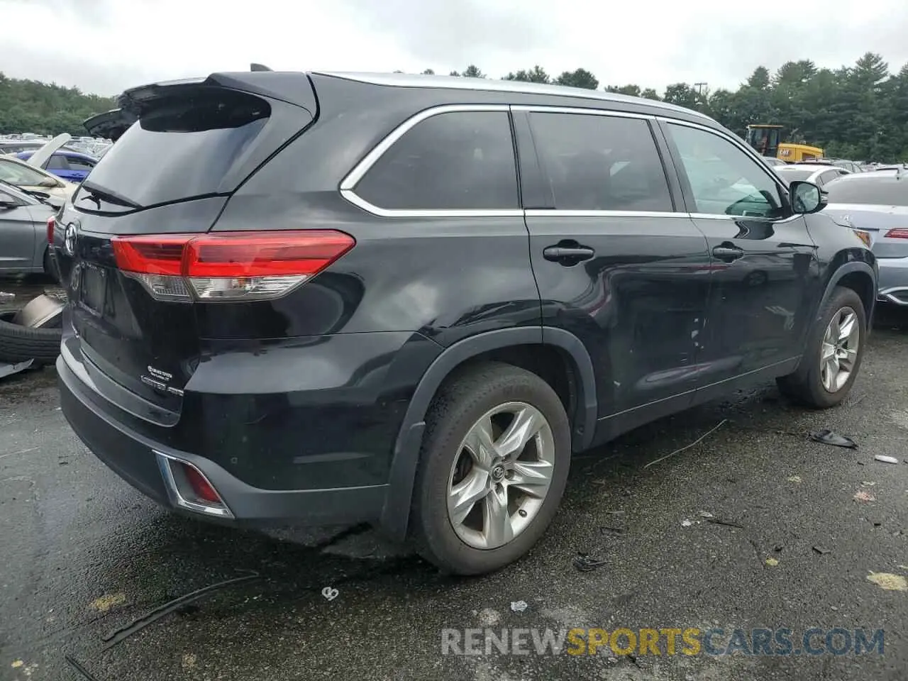 3 Photograph of a damaged car 5TDDZRFH4KS705943 TOYOTA HIGHLANDER 2019