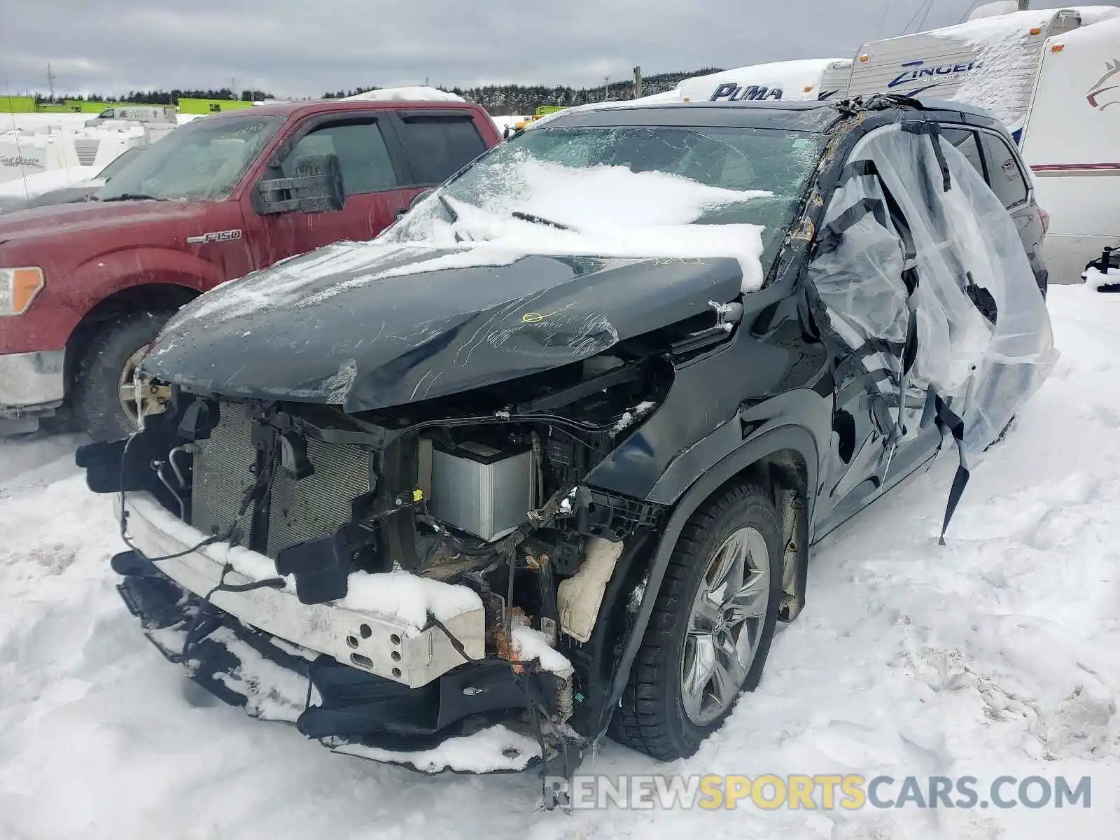 2 Photograph of a damaged car 5TDDZRFH4KS726954 TOYOTA HIGHLANDER 2019