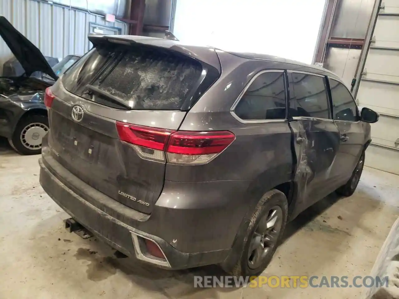 3 Photograph of a damaged car 5TDDZRFH4KS917595 TOYOTA HIGHLANDER 2019