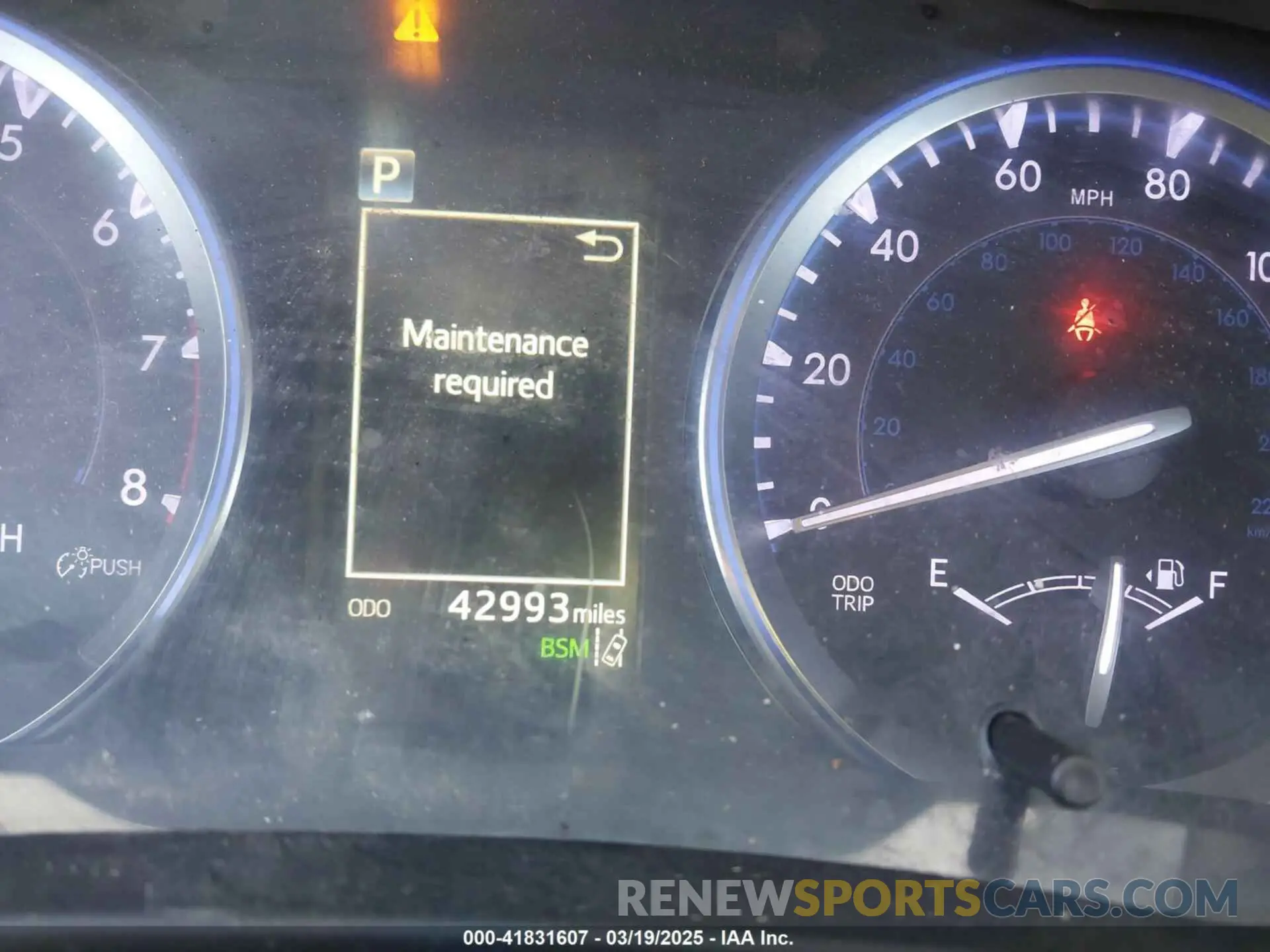 7 Photograph of a damaged car 5TDDZRFH4KS938317 TOYOTA HIGHLANDER 2019