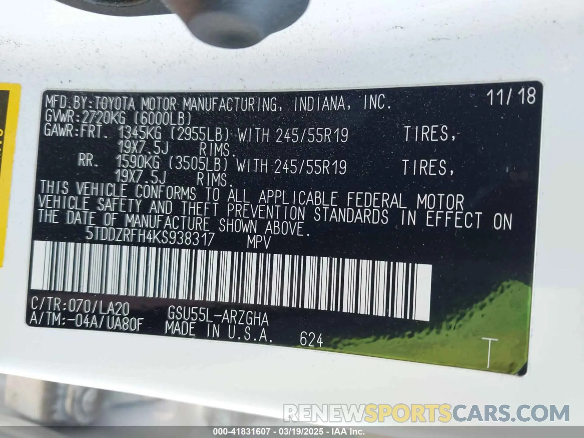 9 Photograph of a damaged car 5TDDZRFH4KS938317 TOYOTA HIGHLANDER 2019