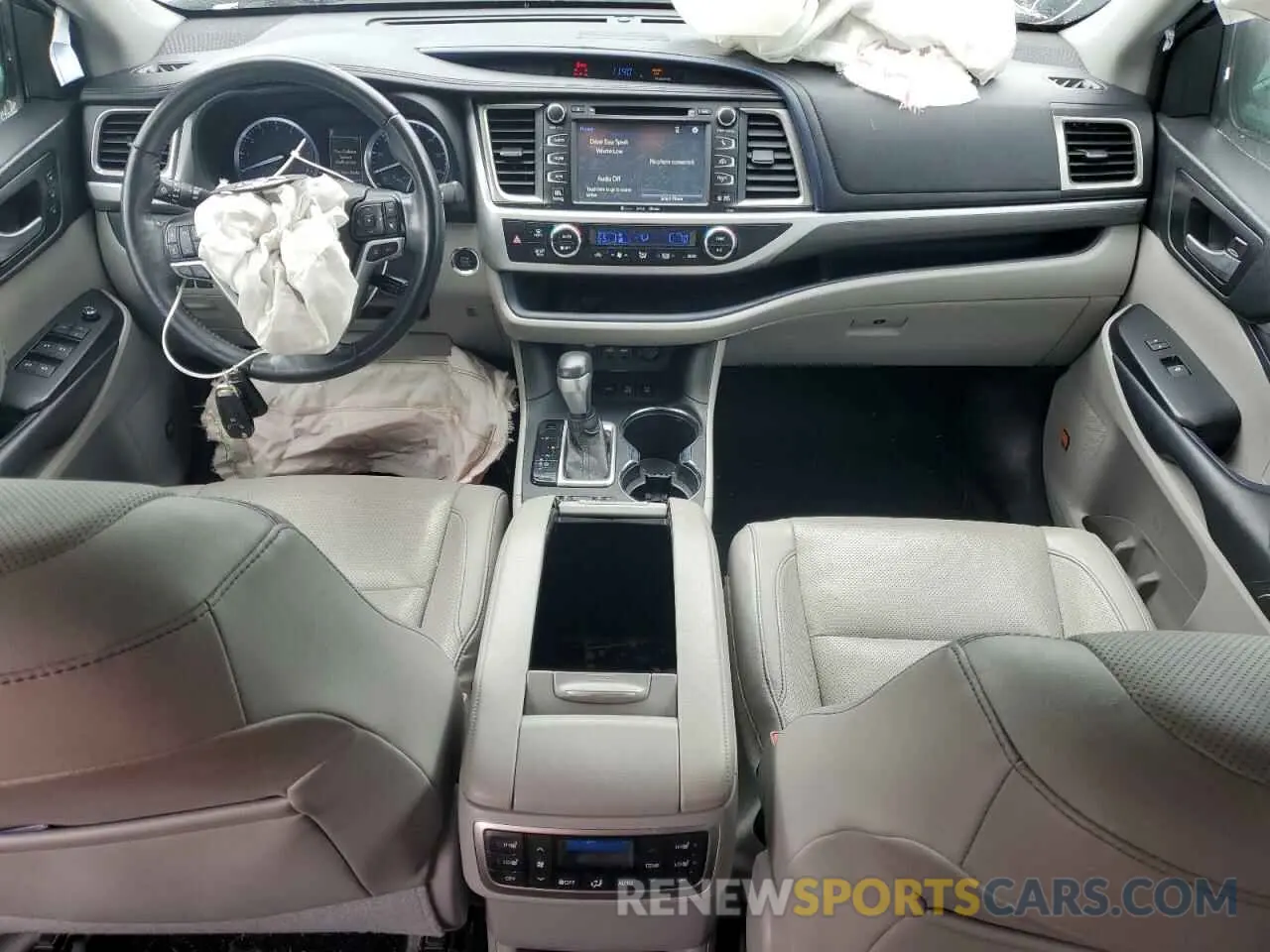 8 Photograph of a damaged car 5TDDZRFH4KS951181 TOYOTA HIGHLANDER 2019