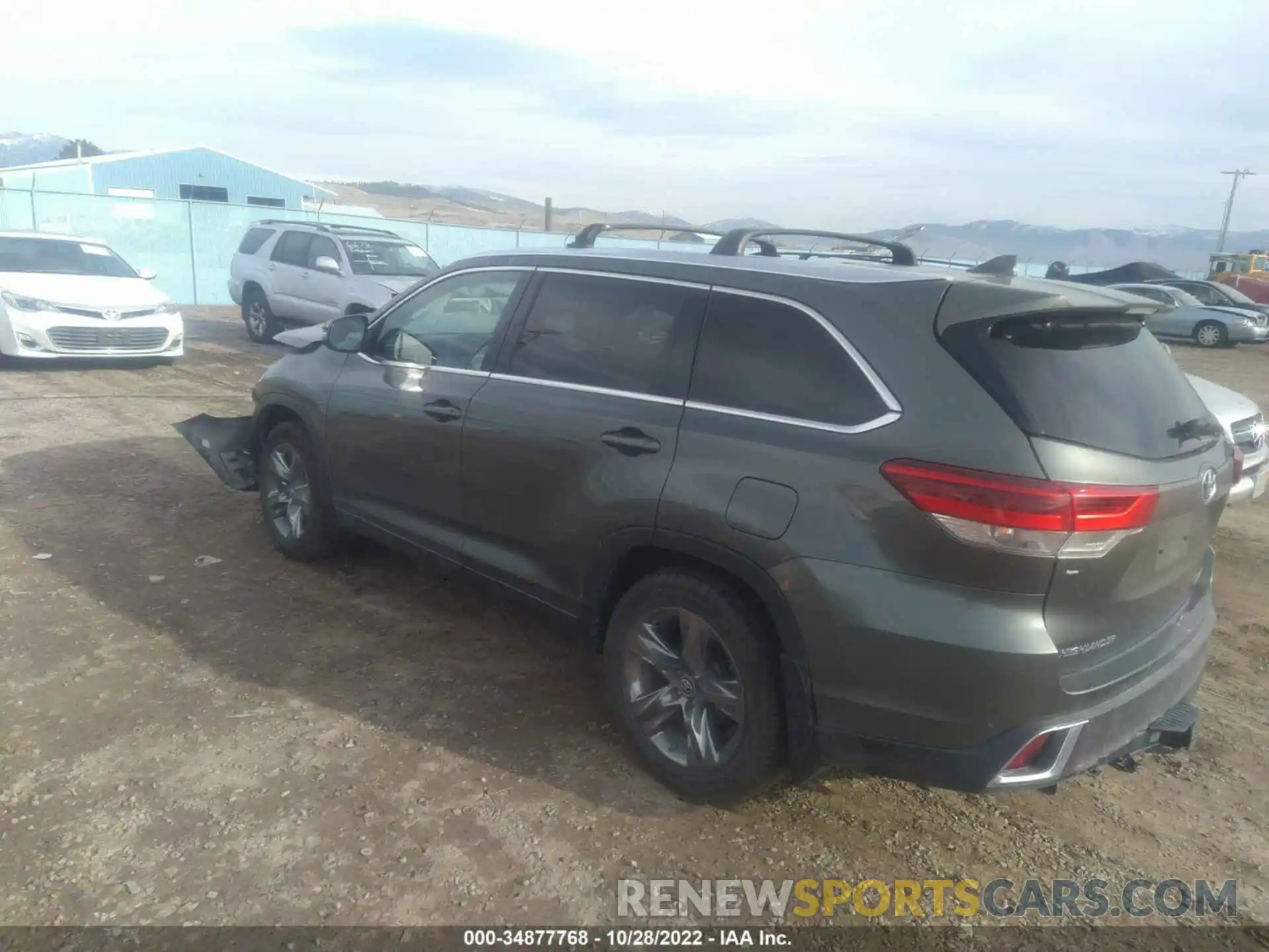 3 Photograph of a damaged car 5TDDZRFH4KS972600 TOYOTA HIGHLANDER 2019