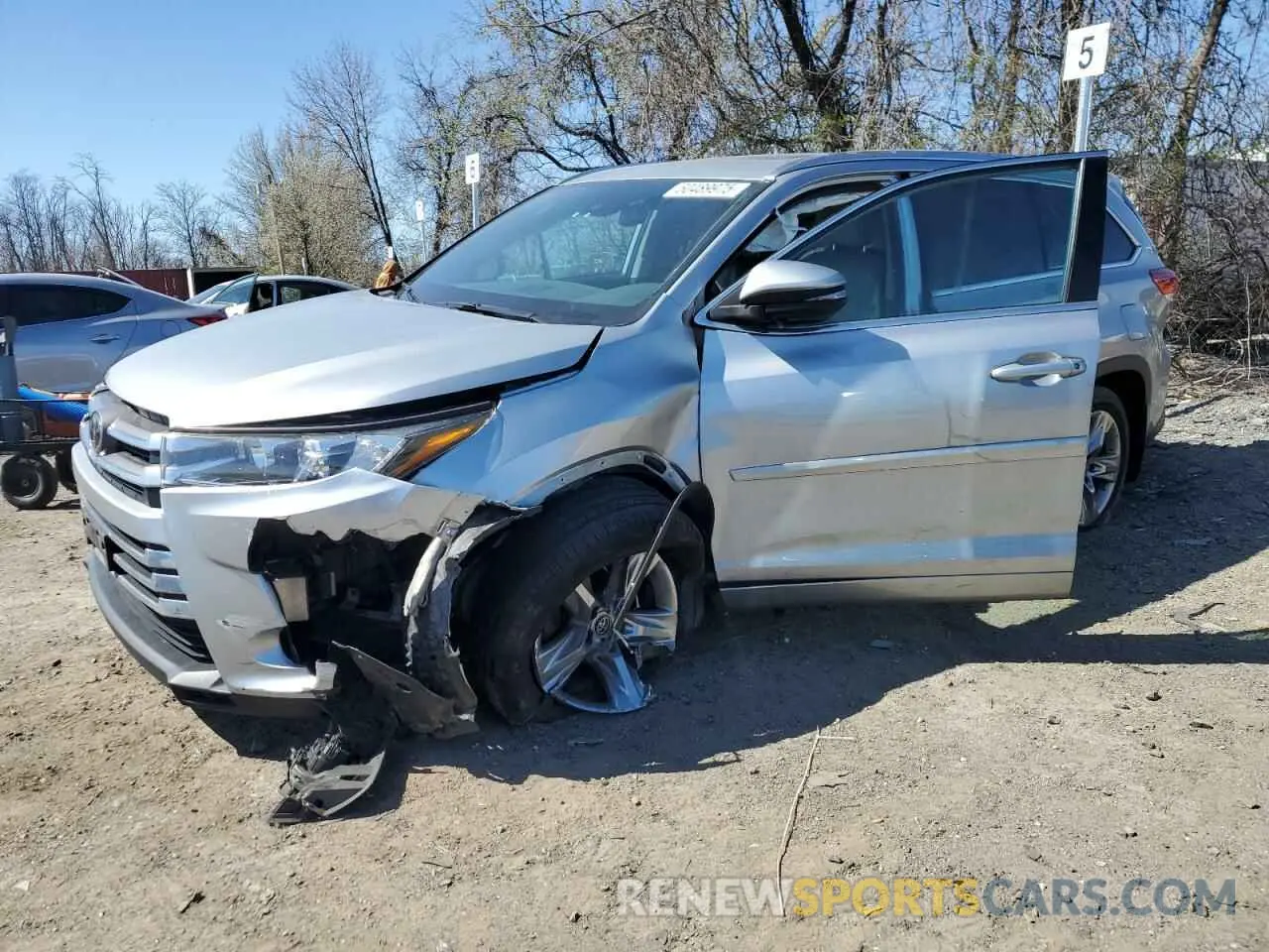 1 Photograph of a damaged car 5TDDZRFH4KS976999 TOYOTA HIGHLANDER 2019