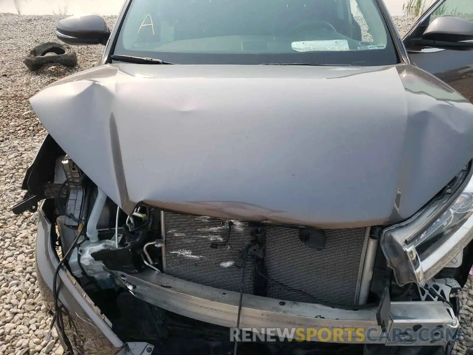 7 Photograph of a damaged car 5TDDZRFH5KS706633 TOYOTA HIGHLANDER 2019