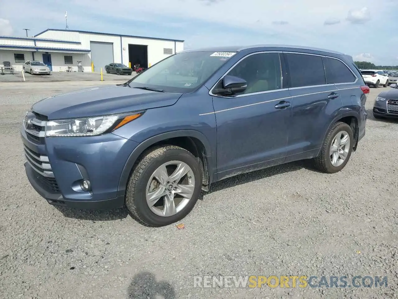 1 Photograph of a damaged car 5TDDZRFH5KS741219 TOYOTA HIGHLANDER 2019