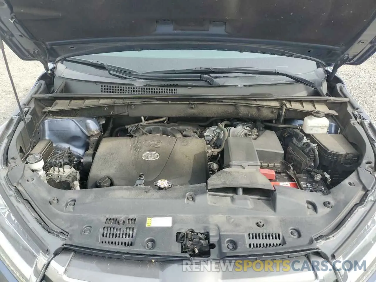 12 Photograph of a damaged car 5TDDZRFH5KS741219 TOYOTA HIGHLANDER 2019