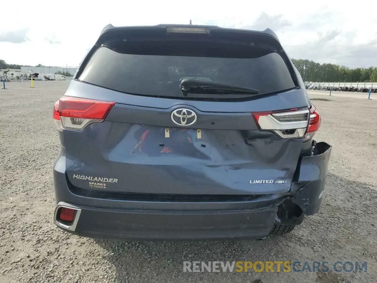 6 Photograph of a damaged car 5TDDZRFH5KS741219 TOYOTA HIGHLANDER 2019