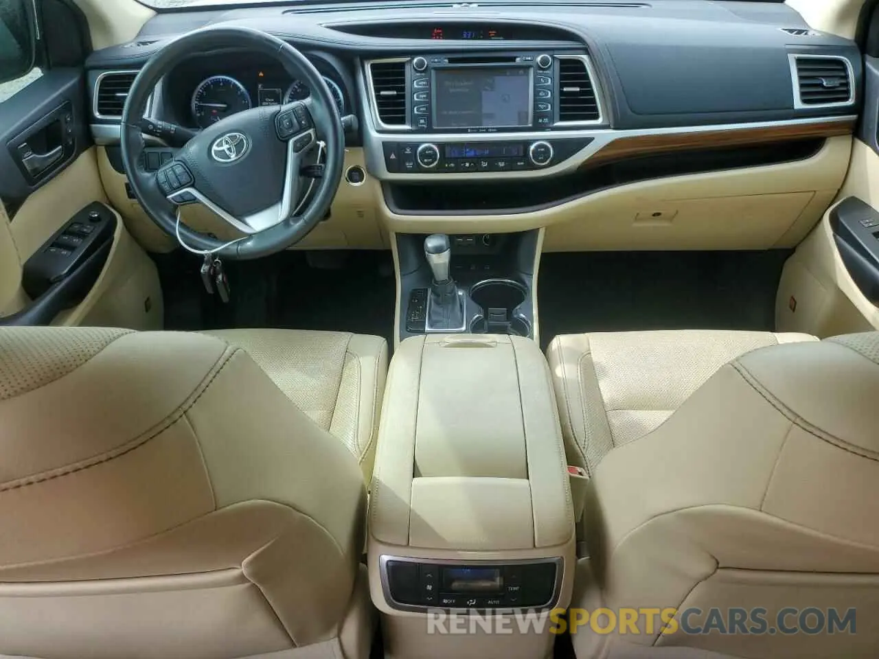 8 Photograph of a damaged car 5TDDZRFH5KS741219 TOYOTA HIGHLANDER 2019