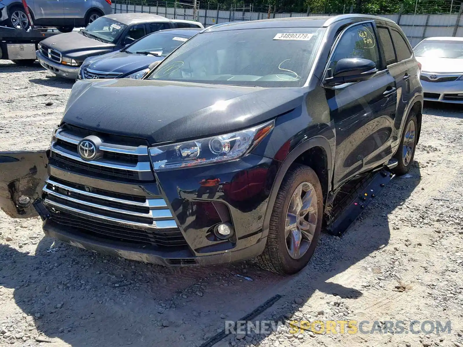 2 Photograph of a damaged car 5TDDZRFH5KS978177 TOYOTA HIGHLANDER 2019