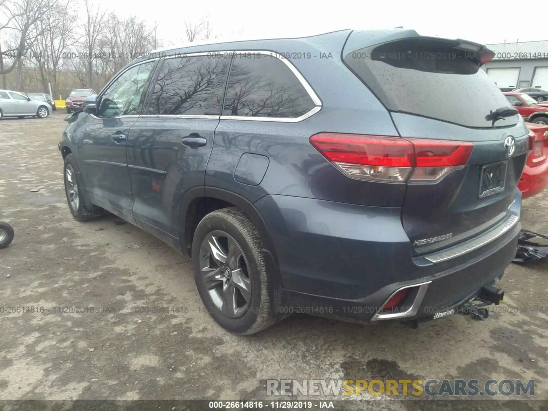 3 Photograph of a damaged car 5TDDZRFH5KS994816 TOYOTA HIGHLANDER 2019