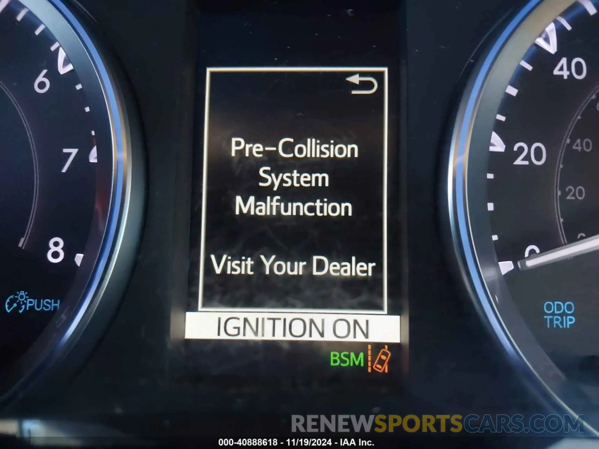 18 Photograph of a damaged car 5TDDZRFH6KS709945 TOYOTA HIGHLANDER 2019