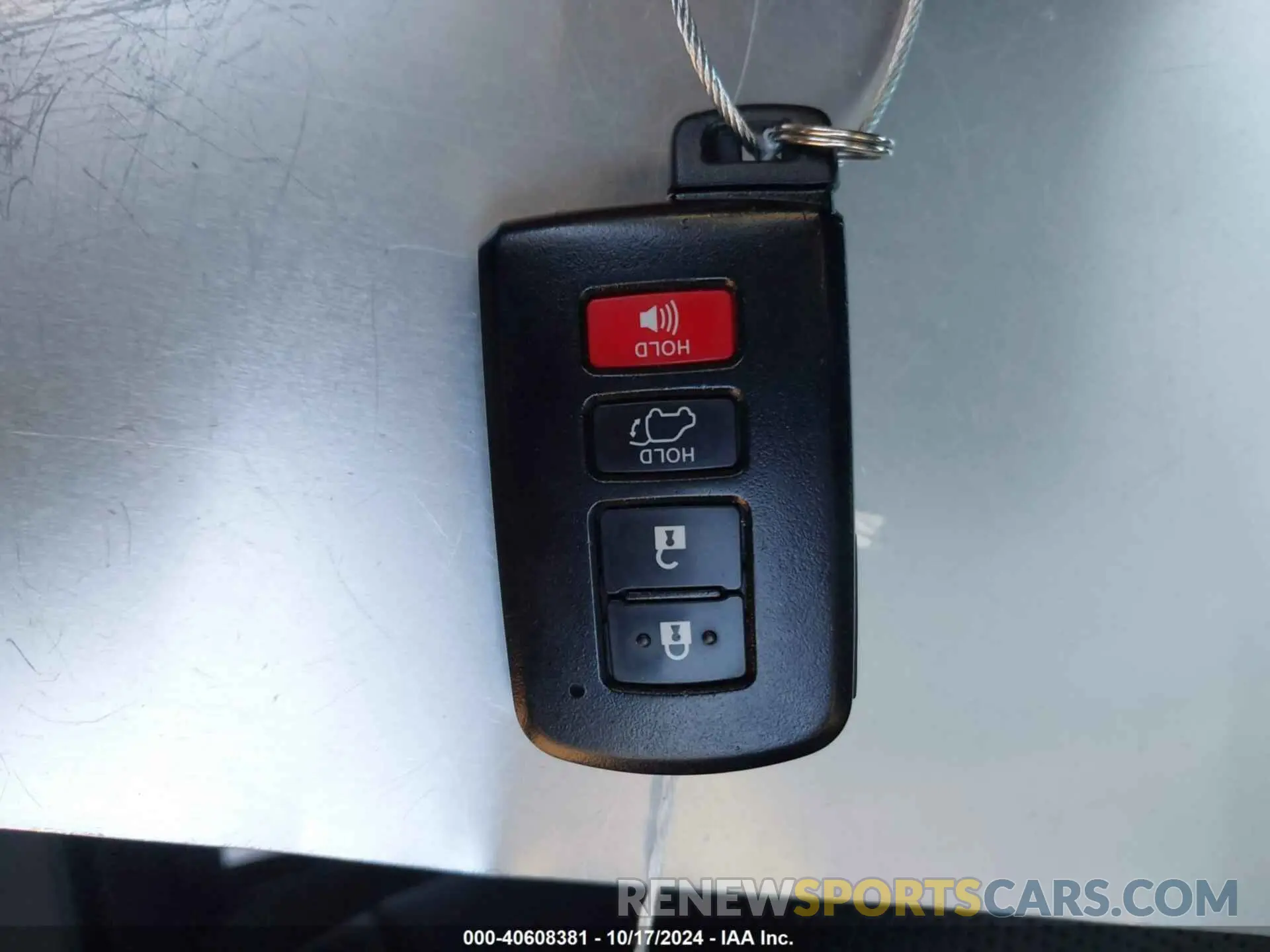 11 Photograph of a damaged car 5TDDZRFH6KS735090 TOYOTA HIGHLANDER 2019