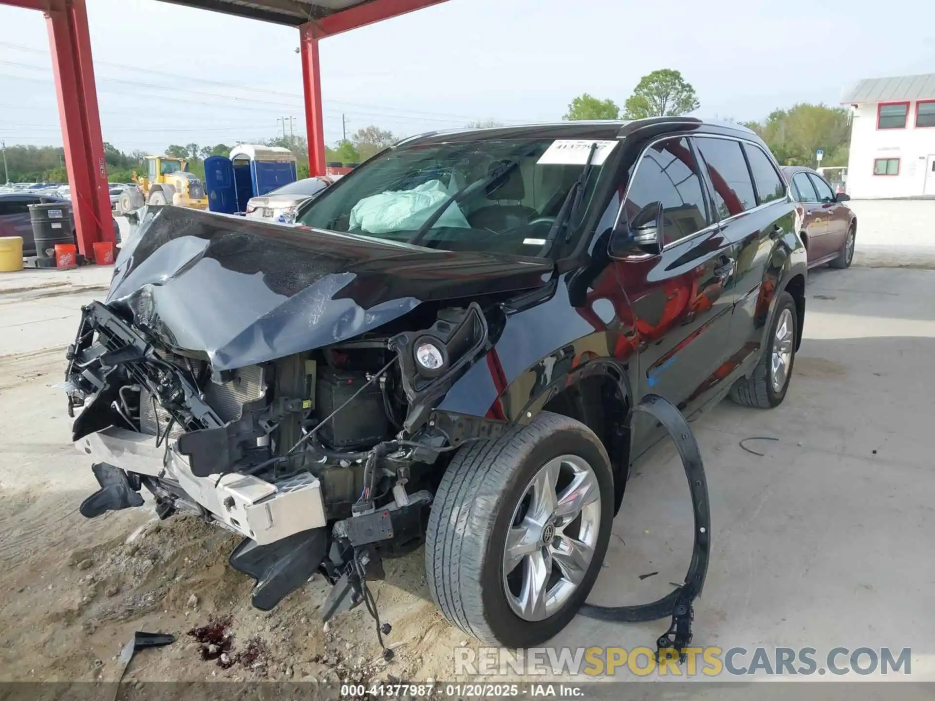 2 Photograph of a damaged car 5TDDZRFH6KS745778 TOYOTA HIGHLANDER 2019