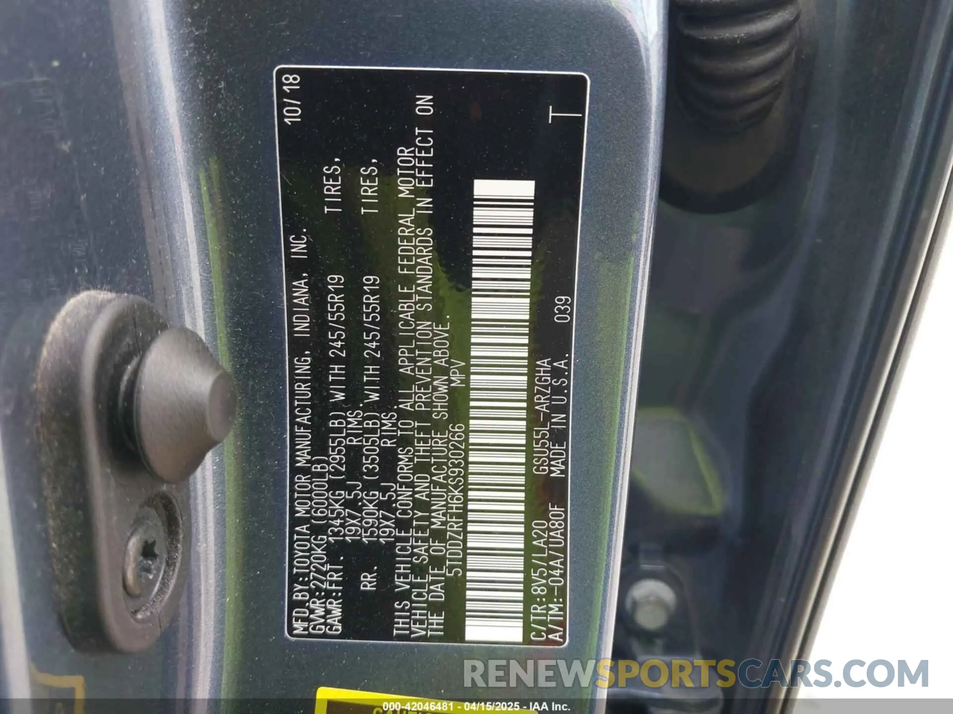 9 Photograph of a damaged car 5TDDZRFH6KS930266 TOYOTA HIGHLANDER 2019