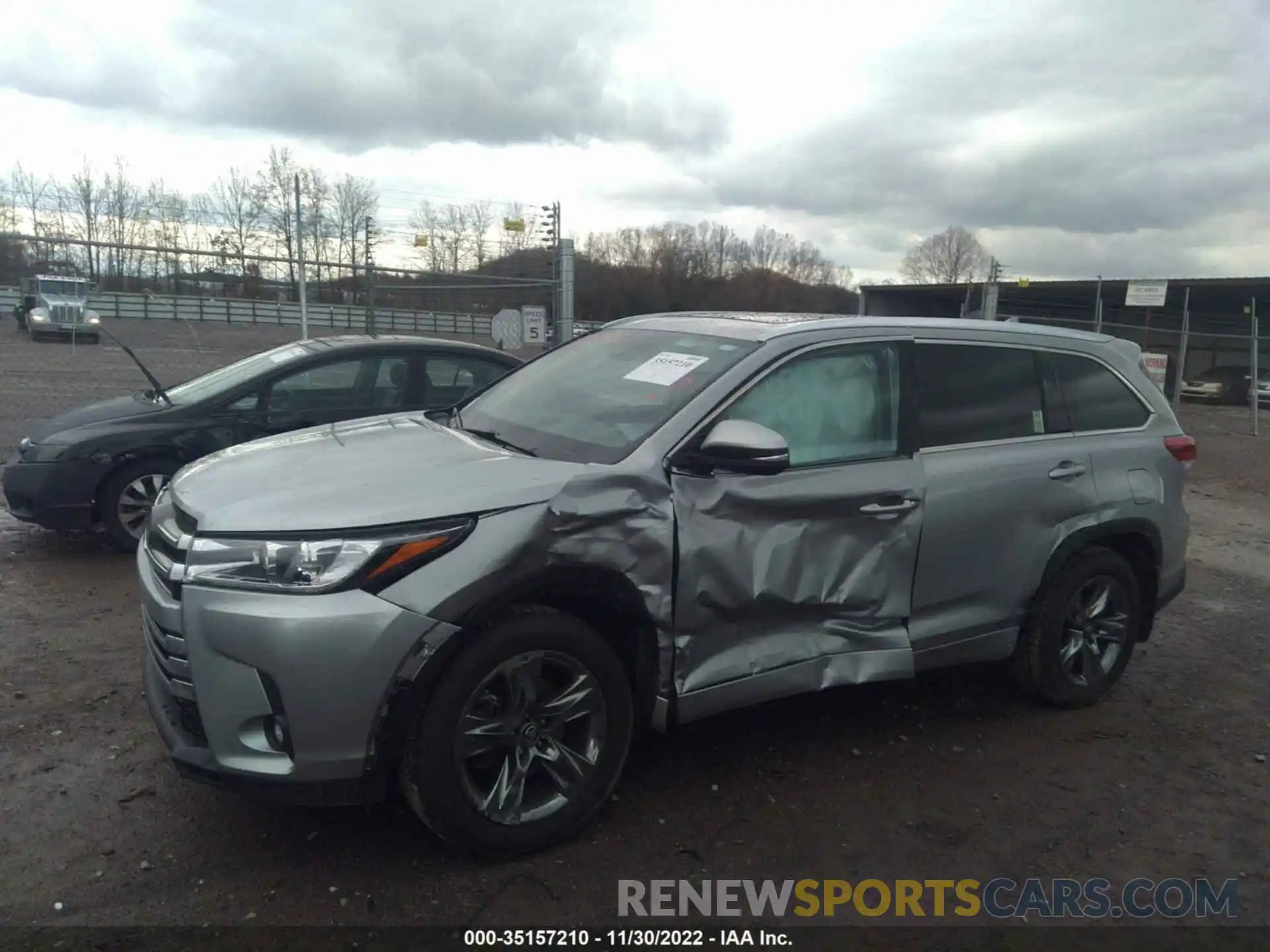 6 Photograph of a damaged car 5TDDZRFH6KS946189 TOYOTA HIGHLANDER 2019