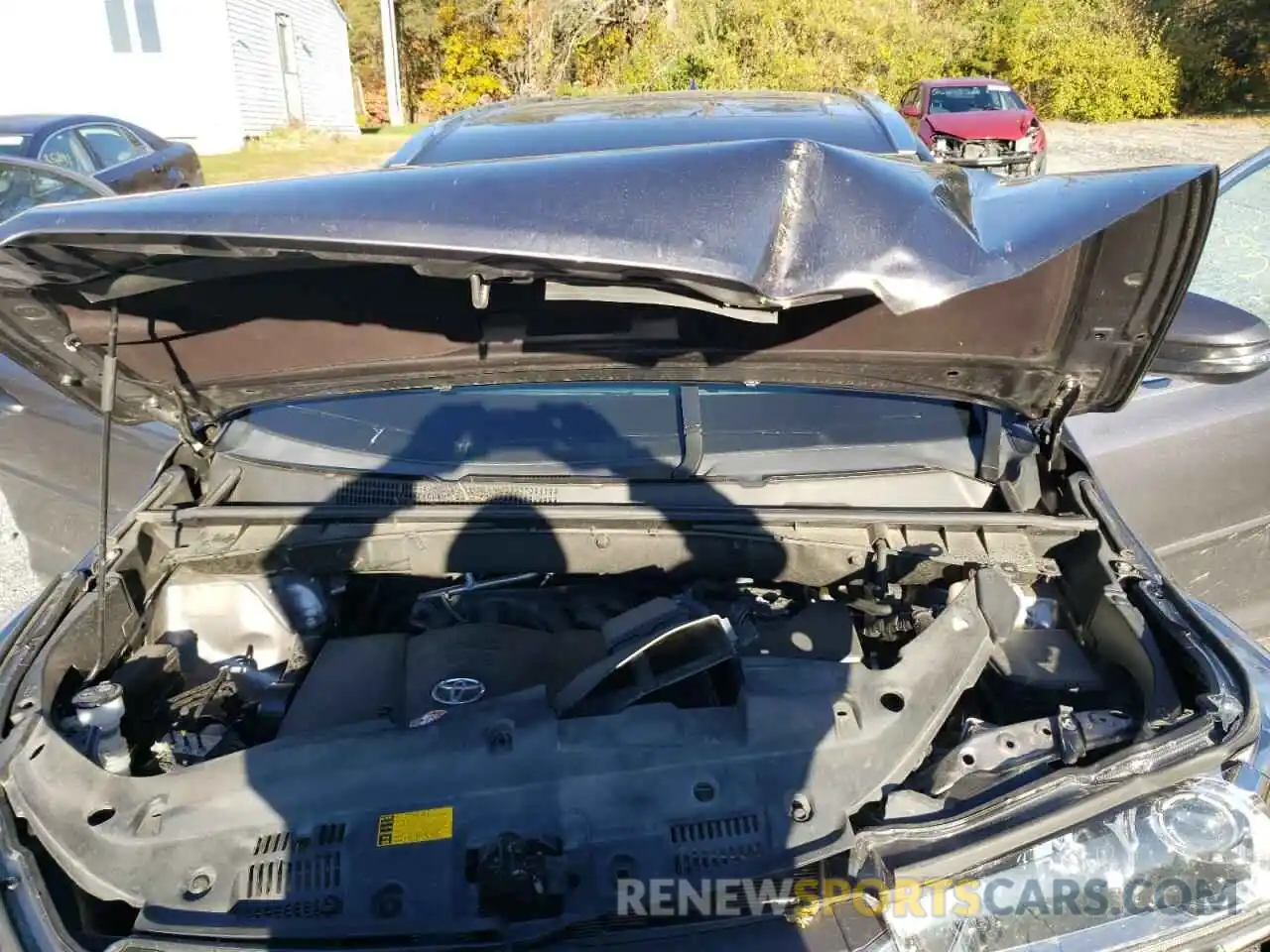 7 Photograph of a damaged car 5TDDZRFH6KS947102 TOYOTA HIGHLANDER 2019