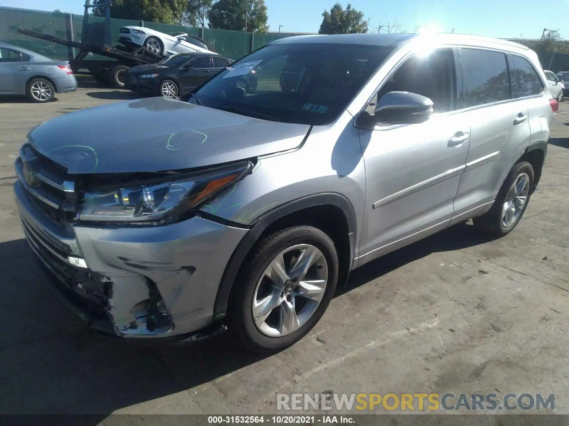 2 Photograph of a damaged car 5TDDZRFH6KS970041 TOYOTA HIGHLANDER 2019