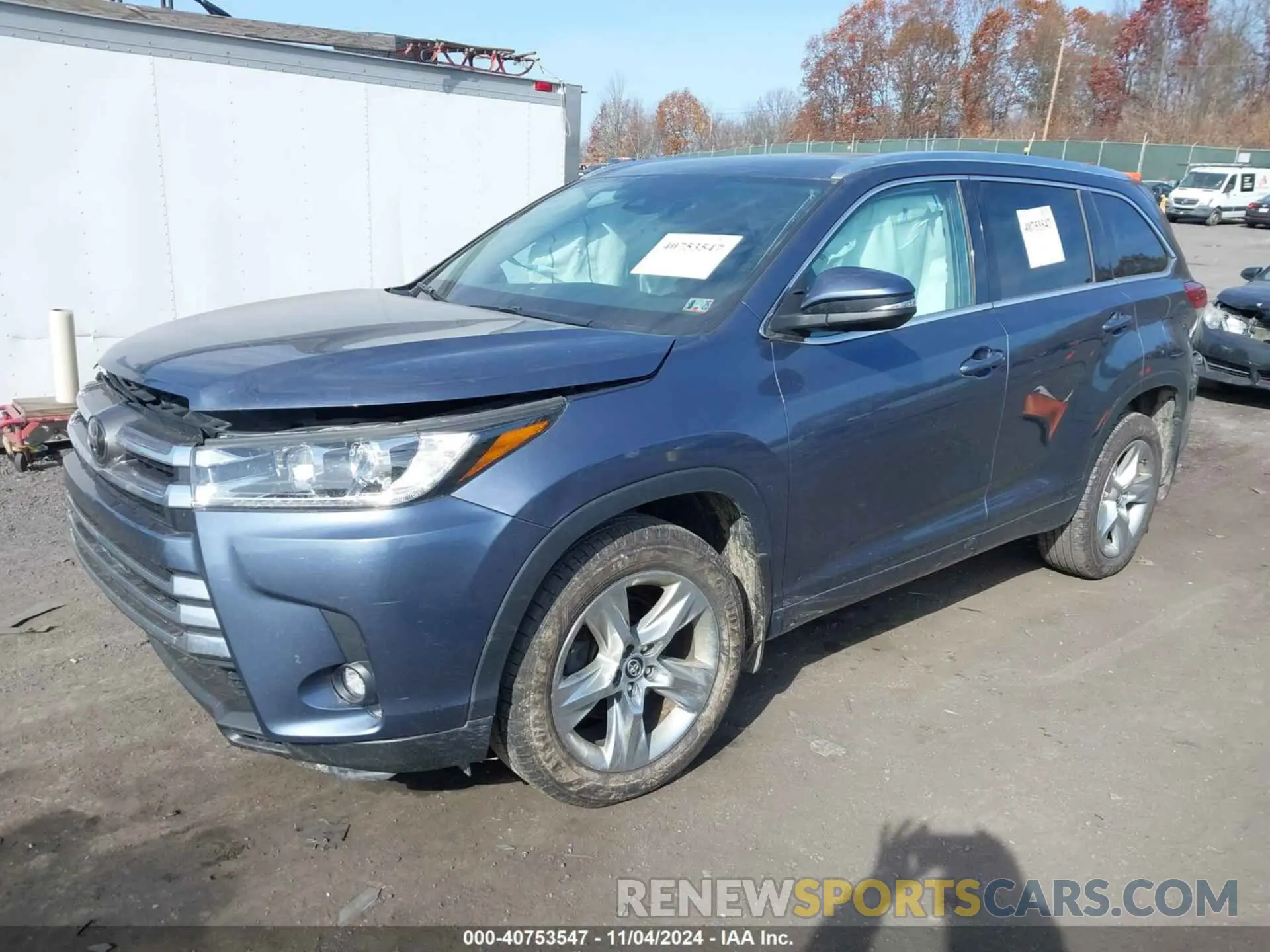 2 Photograph of a damaged car 5TDDZRFH6KS976423 TOYOTA HIGHLANDER 2019