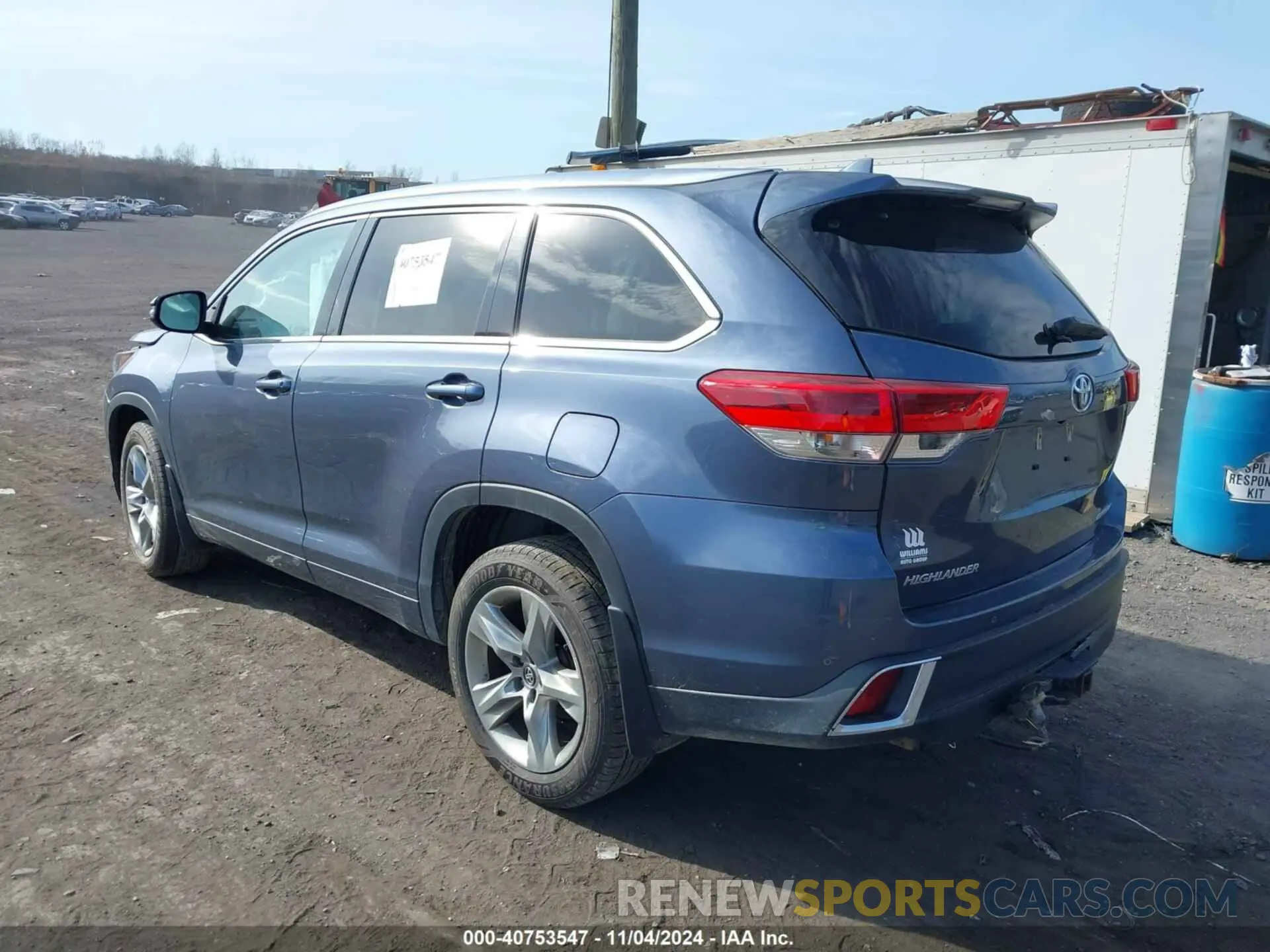 3 Photograph of a damaged car 5TDDZRFH6KS976423 TOYOTA HIGHLANDER 2019