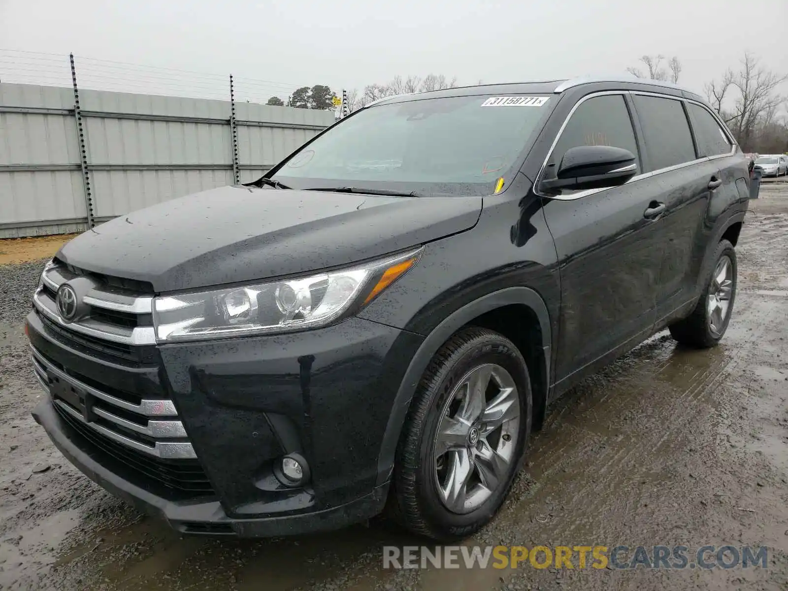 2 Photograph of a damaged car 5TDDZRFH7KS700073 TOYOTA HIGHLANDER 2019