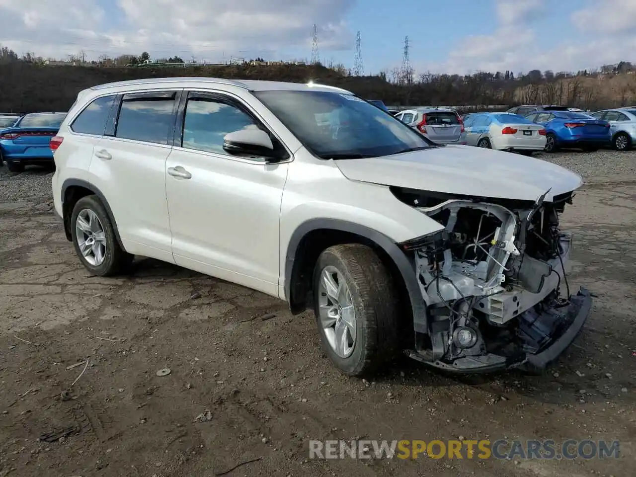 4 Photograph of a damaged car 5TDDZRFH7KS729329 TOYOTA HIGHLANDER 2019