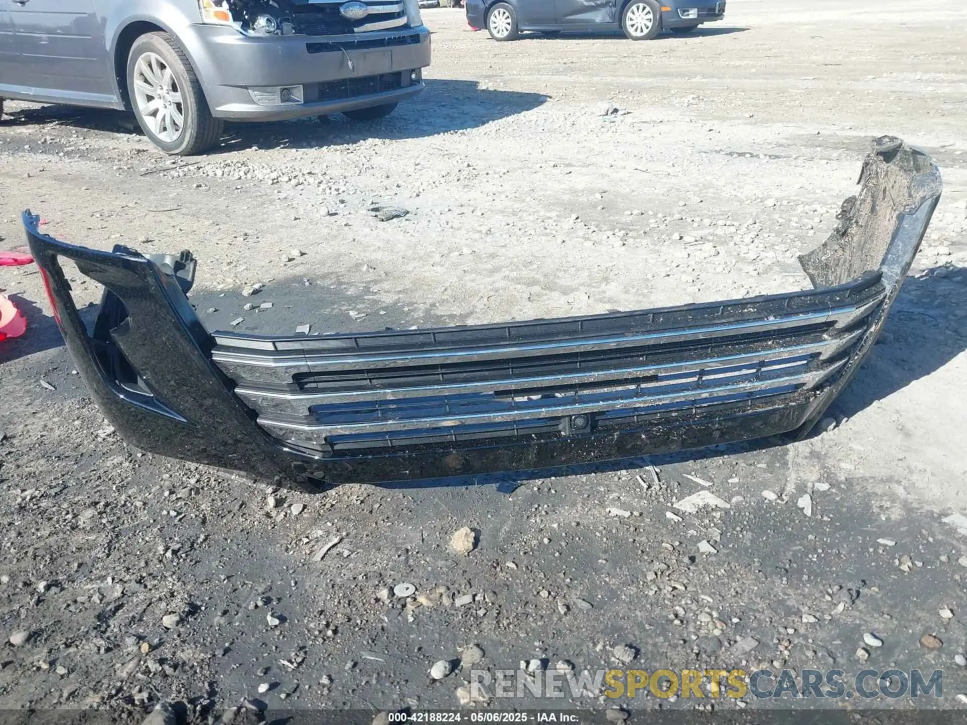 12 Photograph of a damaged car 5TDDZRFH7KS942359 TOYOTA HIGHLANDER 2019