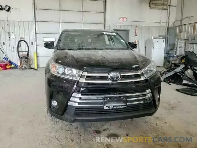 11 Photograph of a damaged car 5TDDZRFH7KS949182 TOYOTA HIGHLANDER 2019