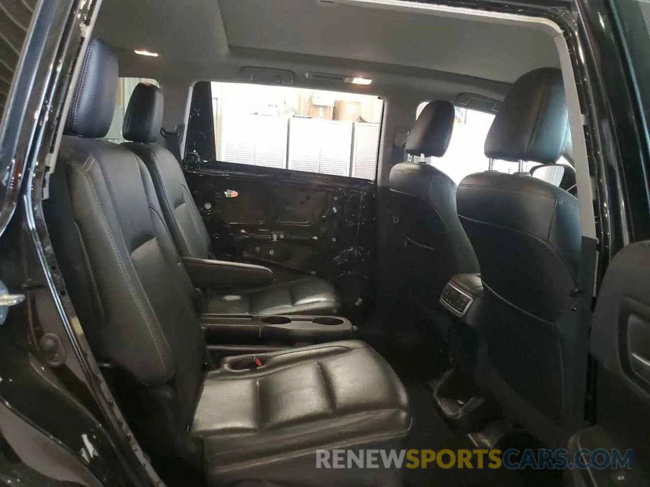 12 Photograph of a damaged car 5TDDZRFH7KS949182 TOYOTA HIGHLANDER 2019